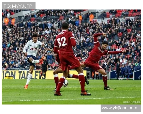 AC米兰迎战强敌全力争胜球迷期待精彩对决与激情时刻